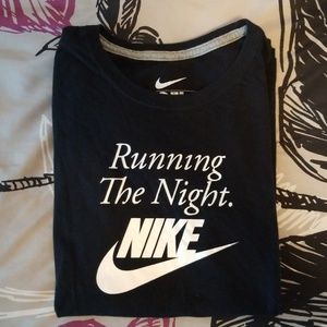 Black Nike womens t shirt